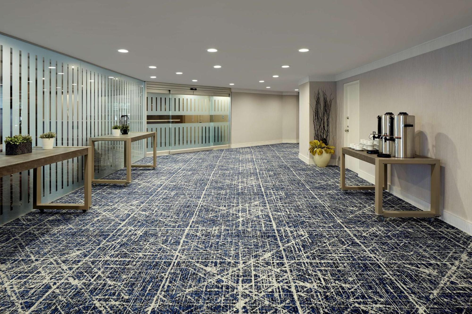Doubletree By Hilton Montreal — Photos 3